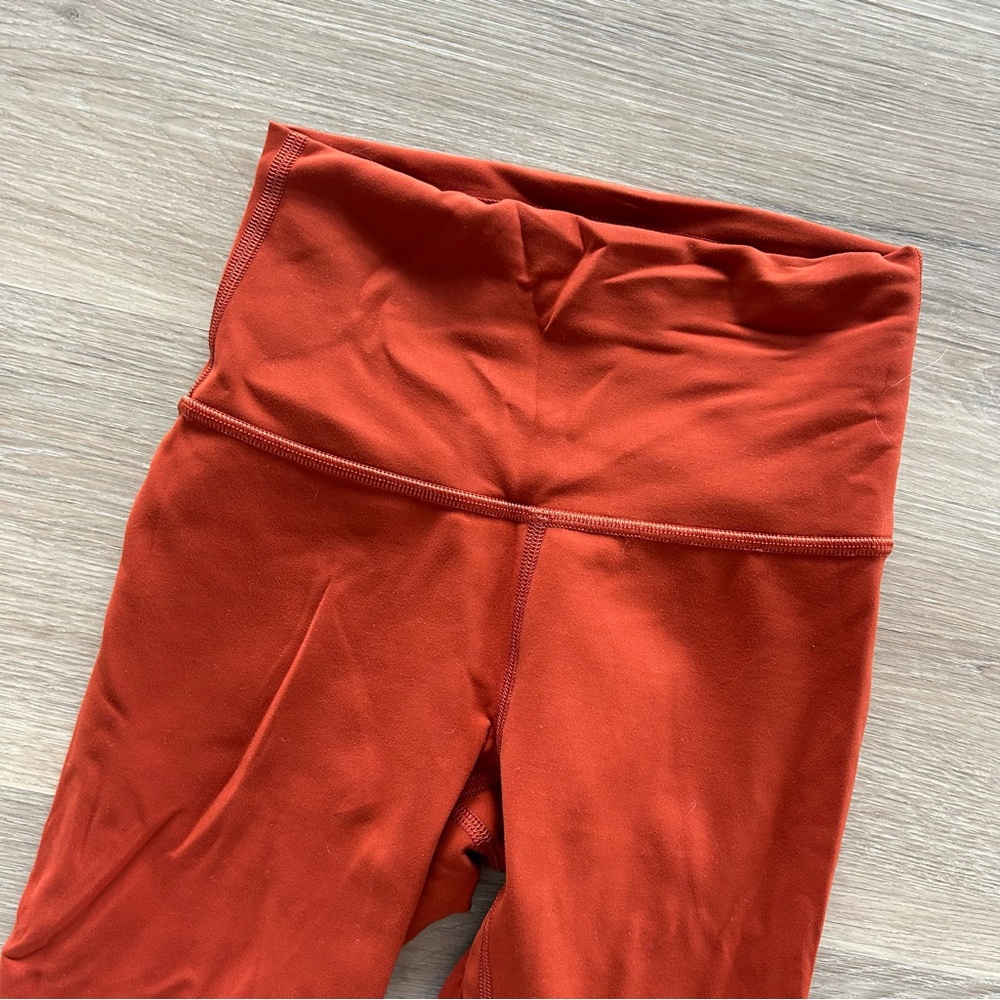 Lululemon Wunder Under Leggings - Picture 2 of 4